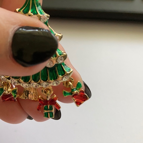 Vintage Christmas tree brooch - Picture 3 of 3